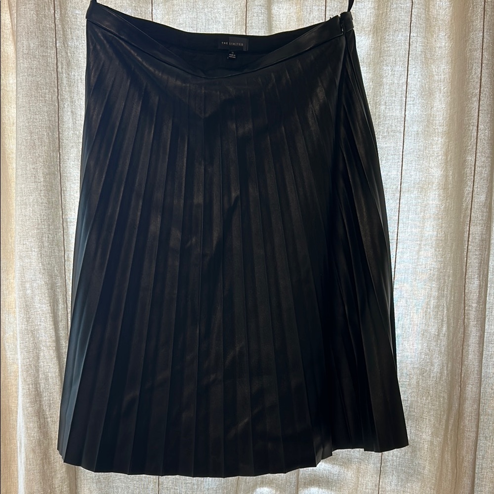 Faux Leather / Pleather Black Accordion Skirt - The Limited Size M